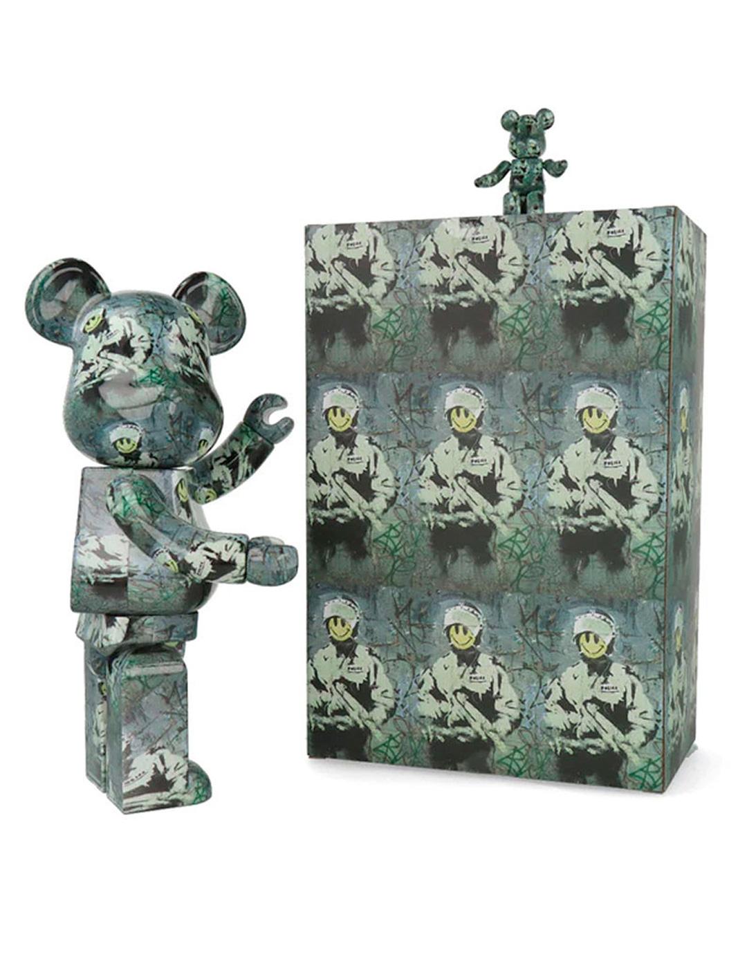BE@RBRICK - RIOT COP 100% AND 400%